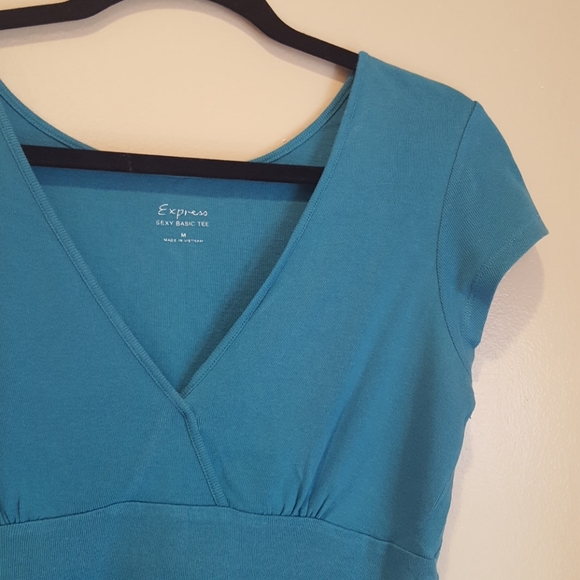 Express Sexy Basic Tee - Picture 3 of 3